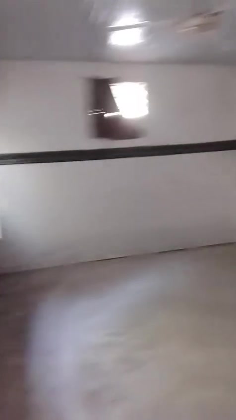 دار للبيع المساحه 300 استقبال صاله غرفه نوم مطبخ صحيات ترك وحديقه جبيره في فندق العزاب ركن على حي المصطفى الاتصال على ترقم ***********
