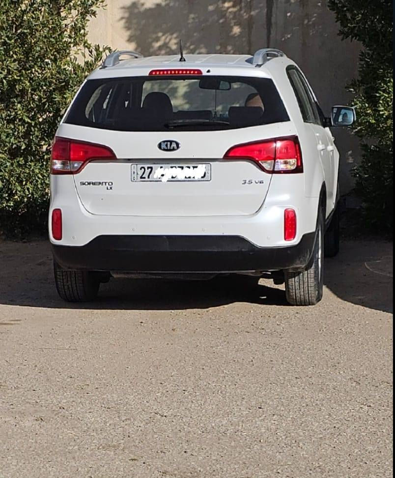 كيا سورنتو ٢٠١٤ ابيض عماني فوريل ٦سلندر ٧راكب ٣قطع تبريد
للاستفسار الاتصال على الرقم ***********
