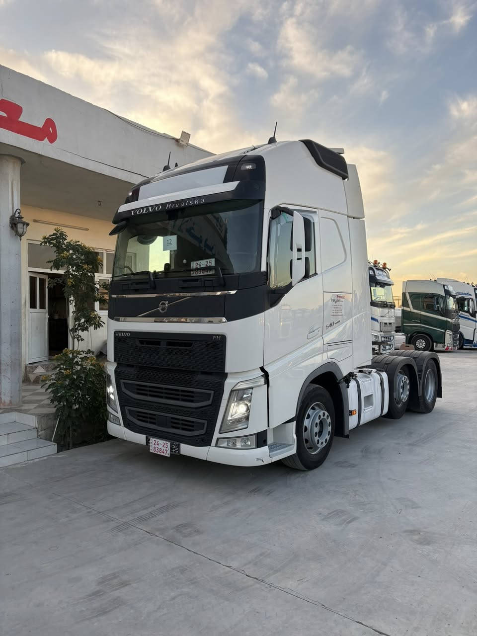 للبيع

من نوع : فالفو وحش سنگل امامي (ريتايدر ماء 💦)

موديل : 2017

حجم محرك : 540

ثلاجة ، حساس ، سبلت خزن ، ريتايدر ماء 💦 ، شاشة ، كاميرا ، حساس ، گيراوتوماتيك ، لايت عدسة زينون ، رادار مامي ، تحديد سورعة ، تحديد خط شارع ، دبل منامي

فول فول مواصفات 

كمية الماشية : 688kmالف

موجود في كركوك في معرض الأخوين 
عنوان📍 كركوك شارع مطار مقابل جسر حزيران 

للاستفسار اتصال على الارقام 

0770-151-4384

0770-317-3838


**إذا كنت صاحب هذا الإعلان وتريد حذفه لأي سبب، رجاءا أرسل رسالة إلى الدعم الفني**