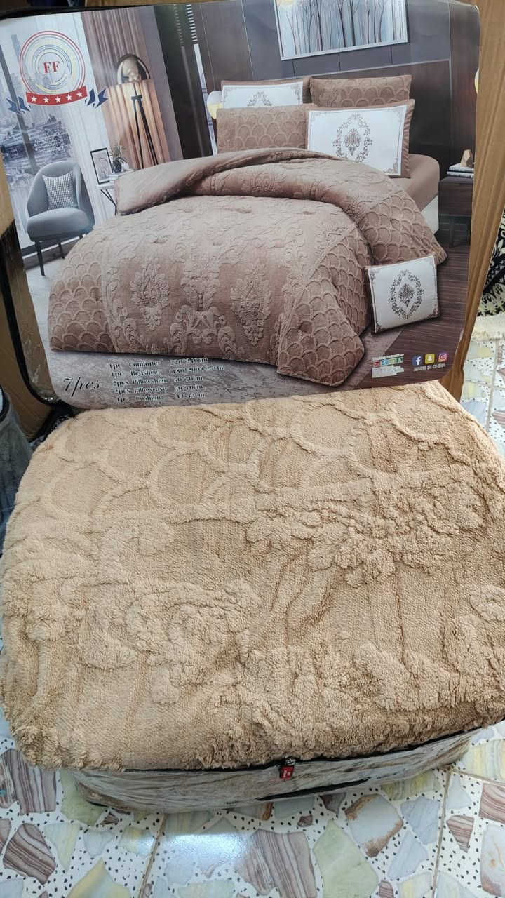 متوفر ديباج وزن 7 كيلو 7 قطع يجي نفس الي بصوره بظبططط فقط سعرر ب 47 مخمل وجهين ناعم 😍😍😍😍😍😍😍 للحجز خاص + رقم ***********
