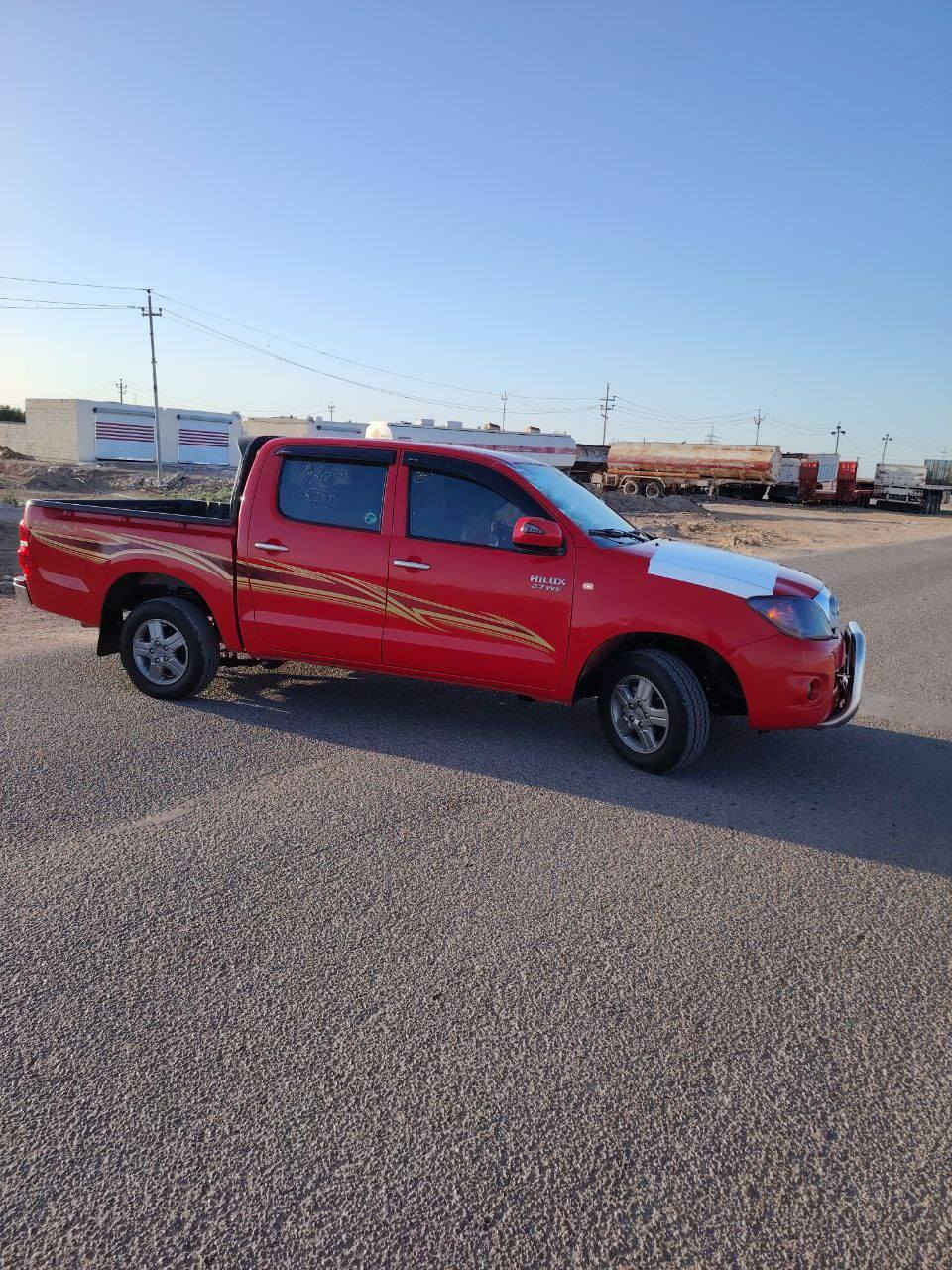 الـسلام عليـڪم
للبيع هايلوكس 2010 ڪير عادي رقم ميسان سنوية 2028 
ڪفالة عامة من ڪلشي ماناقصها أي شيء محرك برغي مامفتوح شرط النوزلات مامفتوحه مال جناي ربع ماتصرف عليها سياره محافظين عليها نضيفة كلش ڪير وحدادية كله كفاله تخم تاير جديد وتبريد ثلج #السـعر_170 وبيها مجال للشراي اعرف السوك اكو حتى 130 بس النضافة تحكم لحد يگلي غالية والمايعجبة السعر يترك كلمة طيبة 
المكان📍ميسان العمارة مرڪز المدينة 
#للبيع أو مراوس بـ موديل حديث ڪير عادي.
للأستفسار ☎️ ***********
