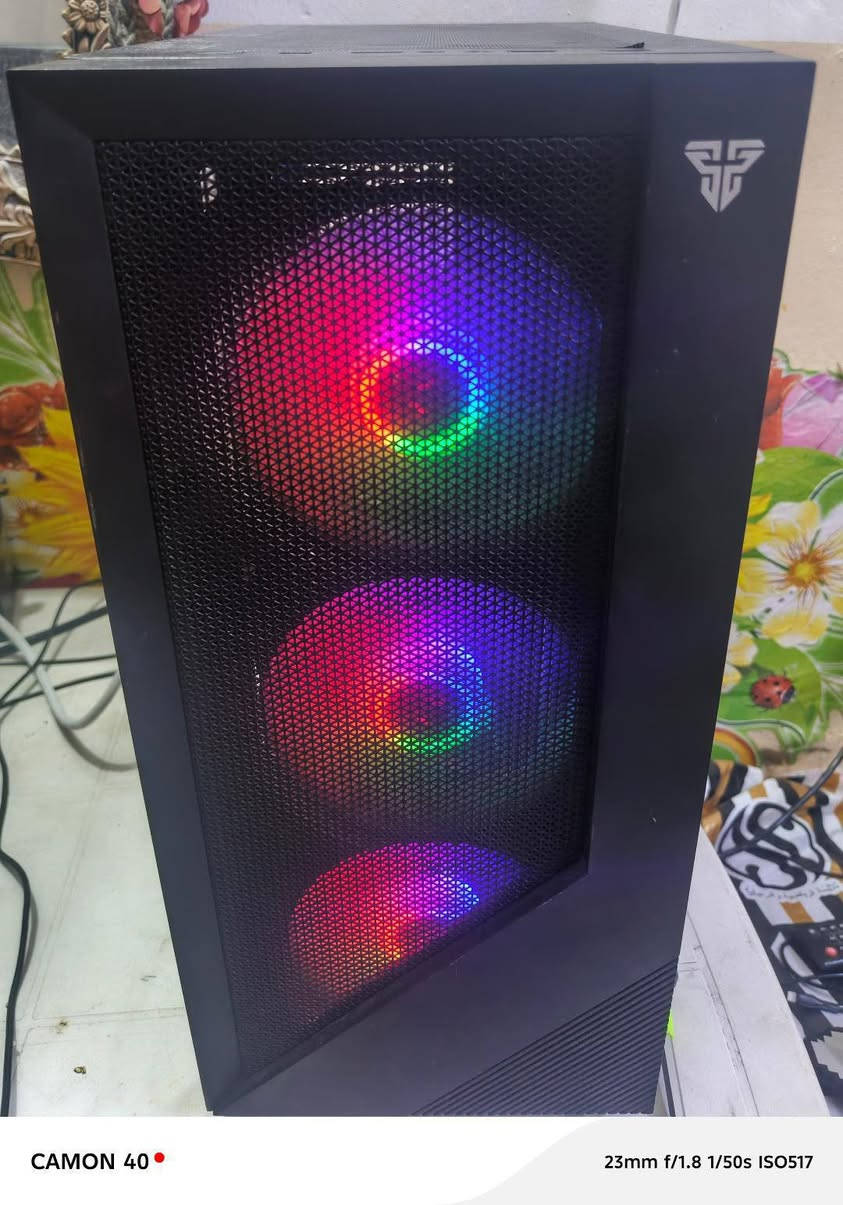 🔥 للبيع تجميعة PC قوية ونظيفة 🔥
المواصفات:
• CPU: Intel Core i5-9400F (6 Cores)
• GPU: NVIDIA GeForce GTX 1650 – 4GB
• RAM: 16GB
• Storage:
 – SSD 128GB
 – HDD 1TB
• OS: Windows 10 Pro 64-bit
• DirectX: 12
• Audio: High Definition Audio + NVIDIA HD Audio
الحالة:
✅ شغال 100%
✅ بدون أي مشاكل
✅ نظيف واستعمال شخصي
الاستخدام:
🎮 مناسب للألعاب مثل: GTA V – FIFA – PUBG – CS
💻 مناسب للشغل، الدراسة، والاستخدام اليومي
💰 السعر: 430
📍 الموقع: ديالى بقوبه
📞 التواصل  ***********
