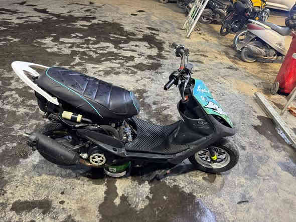 السلام عليكم ماكس عدله مالعب تجفيت جديد دراجه كاعد باتريها رادلها كابريتر ناريه بيها تجفيت جديد دراجه بيها غراض اصليه  بيها كلجات خلفي ول أمامي وبيها فراك وبيها وبيها قطره وبيها قبق فلاوين كله سيت اصلي بيها صالنصه اف ام بيها كشن 4 اصلي مشتري ب١٠٠ بيها كفر WF دراجه طافيه لوكابريتر لو فاكيم ناريه بيها تجفيت جديد سعرها ٣٥٠ قفل من لخير متعوب عليها مكاني حي أور بغداد رقمي ***********
