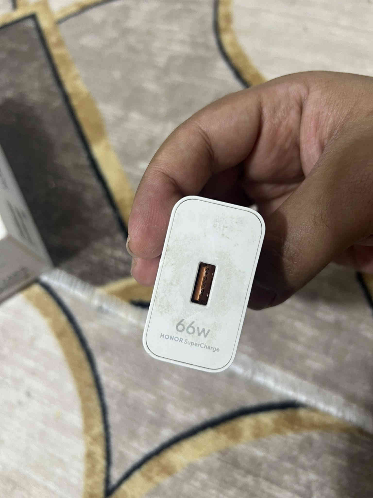 السلام عليكم
 هونر 70 للبيع
ذاكرة 256 العشوائية 10
اندوريد 14
دقه شاشه FHD
المعالج 778Gplus
سعة البطارية 4800
شحن سريع66 واط 
بصمه اصبع وبصمه عين 
غراضه كامله شاحنه الاصلية مال شركه
وبعد بي هواي مواصفات والجهاز نظيف مامتعوب تجي تفحص وتقتنع يله تاخذه السعر 275
★مكان بغداد الغزالية ***********
