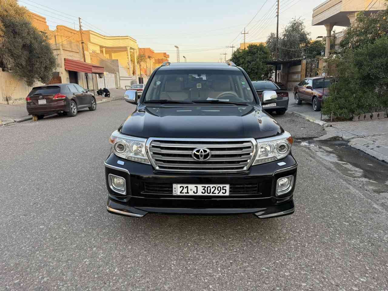 لاندكروزر 2009 فطيم موصفات GXR ماشية 276 الف بسمي
سيارة بيه جاملغ  صبغ فقط وشبر من باب بدون دواخل بدون حادث باقي سيارة بدون عيب
محرك 6 سلندر كير محرك بدون عيب سيارة بصمة سلايت ثلاجة شاشه تحكمات كامرة حساسات 4 طار جديدة سيارة بدون نقص
مكانه كركوك حي العسكري سعره 288 بيه مجال 
***********
