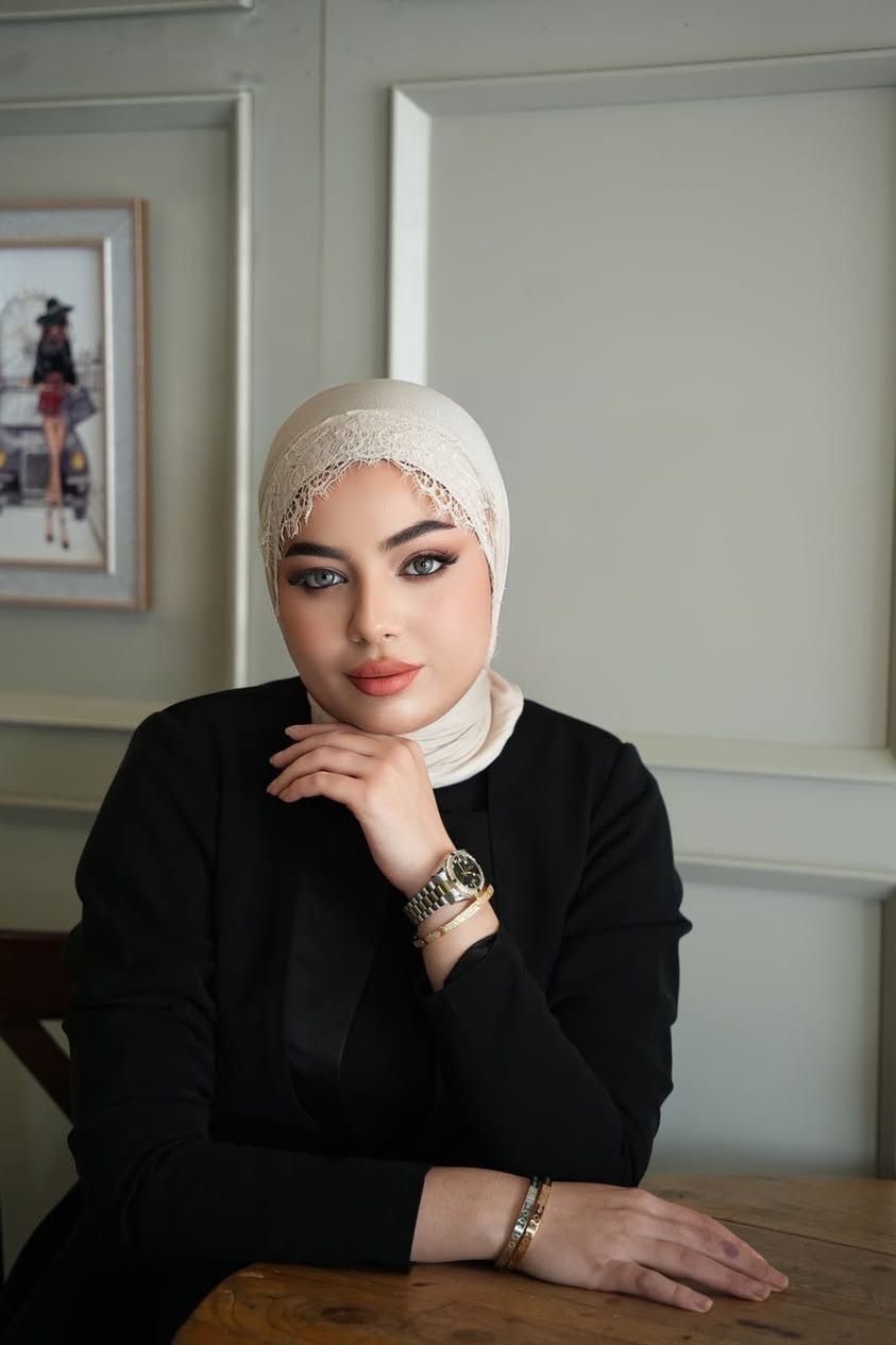 الأناقة تجتمع في قطعة واحدة! ✨

الربطة الدانتيل المثلث 🎀
 تشكيلة ألوان تخبل و خامة درجة أولى

للطلب والاستفسار
***********

العنوان :- 👇🏽👇🏽
بغداد 🇮🇶
الشورجه
تحت التكيه
سوق الامين التجاري للشالات 🛍️
