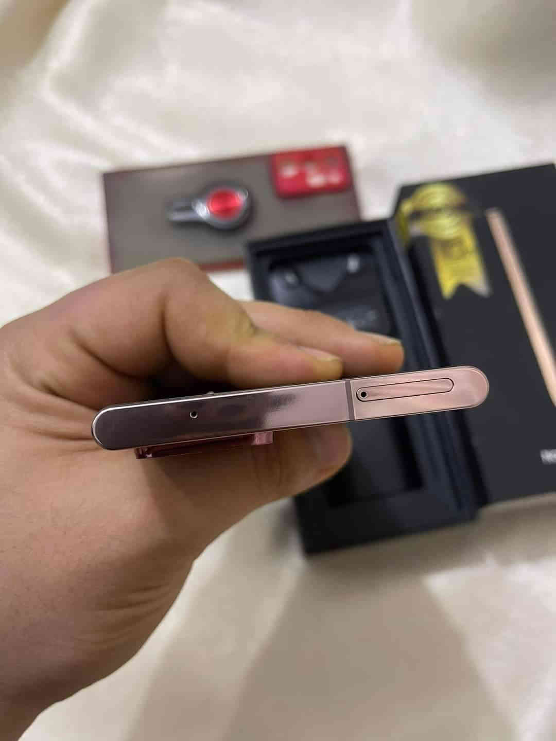 نوت 20 الترا Note 20 Ultra شرق اوسط وكالة عين الفهد دبل سيمكارت ذاكرة 256 رام 12 كامل ملحقاته .الجهاز مكفول من التصليح او تبديل اي قطعه وعله الفحص. السعر ٥٦٠ بي مجال بسيط مكاني الاعظمية  ***********8
