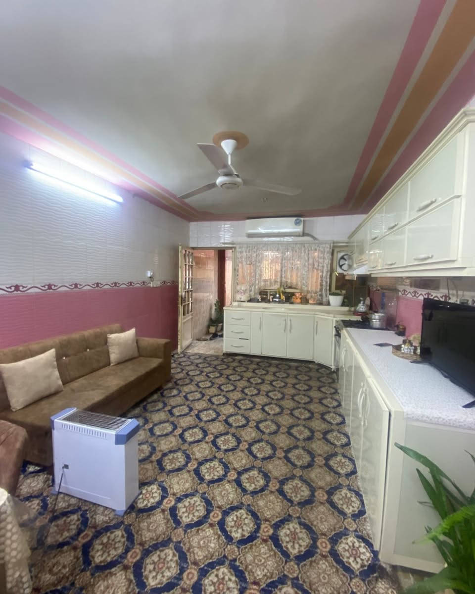 🏠اعلان اعلان
دار للبيع
موقع مميز
~~~~~~~~~~~
📄طابو ملك صرف
🧱بناء درجه اولى
~~~~~~~~~~~~
راحه بال✔️
استقرار✔️
هدوء✔️
~~~~~~~~~~~~
📐المساحه:-150م
📐الواجهة :-7.5م
~~~~~~~~~~~
📍الموقع :طريق بغداد 
خلف زيزفون
~~~~~~~~~~~
💸السعر :- علق ب(تم) يوصلك السعر
~~~~~~~~~~~
الطابق الاول  يحتوي:-
كراج+ استقبال +مطبخ 
غرفه نوم+هول+صحيات
~~~~~~~~~~~
الطابق الثاني يحتوي على:
3غرفه نوم+هول +صحيات
~~~~~~~~~~~
للاستفسار اكثر الاتصال على
***********📱
~~~~~~~~~~~
نستقبل جميع العروض 
🏠السكنيه  🏛️التجاريه
