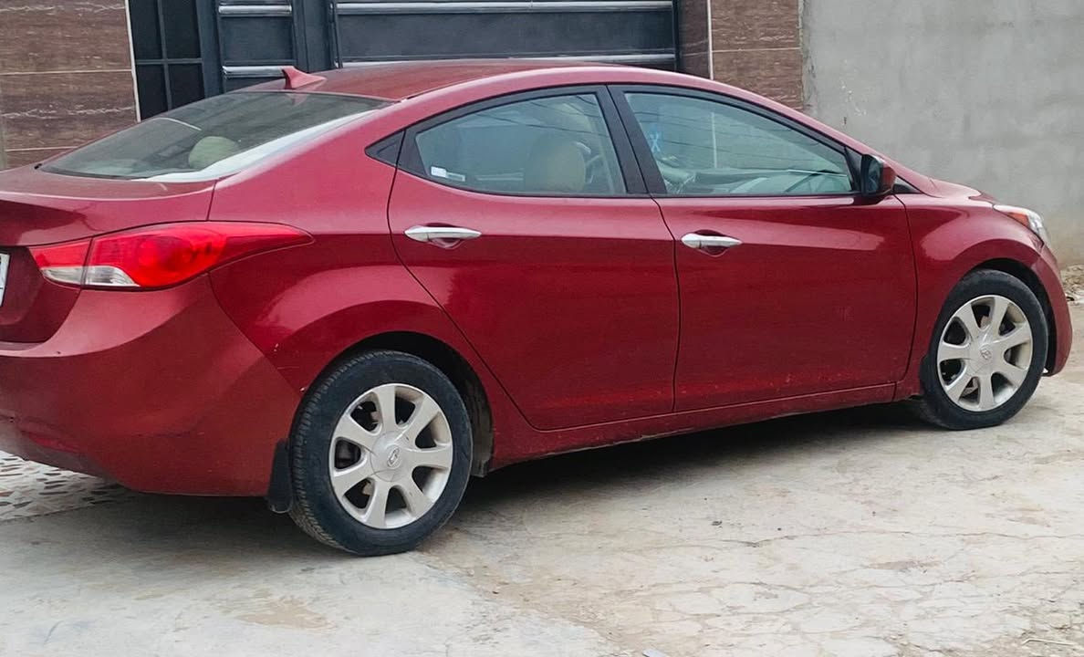 السلام. عليكم النترا ٢٠١٣ حادثه. باب. السايق ونفسه مصلحه   بدون دواخل وارد امريكي. ايربكات سليمه السعر110وبيها مجال رقم ***********
