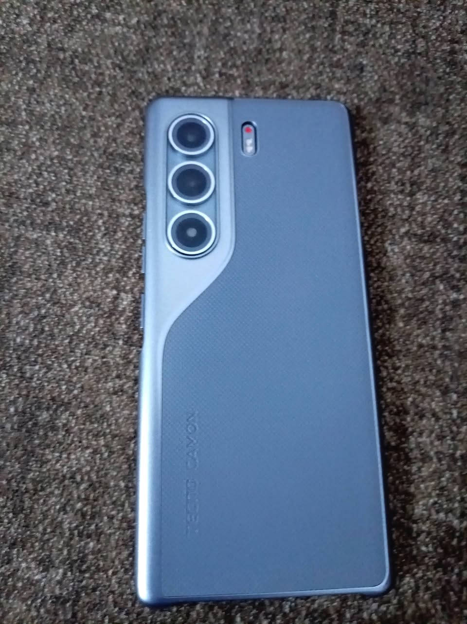 سلام عليكم tecno camon 40 pro g5 
رام 12+12
هيرتز 144
المعالج Dimensity 7300 Ultimate
البطاريه mAh5200 
الذاكرة 256
90 فريم 🔥 
لون الاسود 🔥
كامل ملحقاته جهاز نظيف مابي اي خدوش او فطر اخو جديد 
السعر 325


**إذا كنت صاحب هذا الإعلان وتريد حذفه لأي سبب، رجاءا أرسل رسالة إلى الدعم الفني**