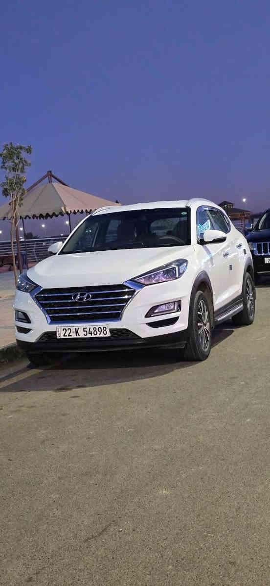 تكسون للبيع موديل ٢٠٢٠ خليجي كوري
ماشي ٨٤ الف 
بدون ضرر وضع شركه 
بصمه تشغيل .كشنات أمامي كهربائي 
٥ ويل كب 
السعر 225
للتواصل ***********
***********
المكان الموصل
