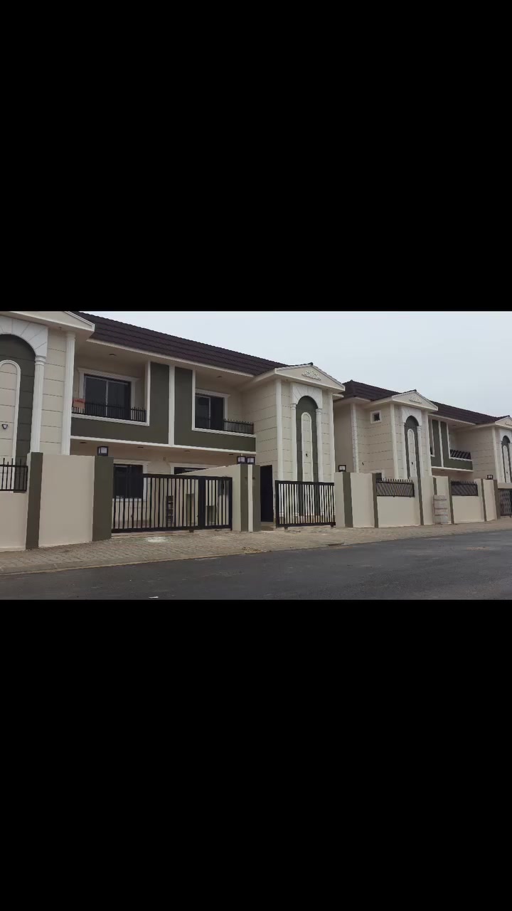 اعلااان : وحدة سكنية جاهزة للبيع
نعلن لكم عن توفر وحدة سكنية للبيع في مجمع روان ستي 2
جاهزة للسكن و لم يبقى على اتمامها سوى لمسات بسيطة

موقع المجمع : سايدين كوباني خلف المحافظة الجديدة

مساحة الوحدة السكنية : 200 م٢ طابقين
تتكون من طابقين 3 غرف نوم

موقع الوحدة قرب الاسواق

علما انه تم اجراء تعديلات و اضافة لمسات راقية على الوحدة السكنية من قبل صاحبها 

و السعر مغري لمن يود الشراء
  
للاستفسار اكثر
التواصل على الخاص 
او الاتصال على : ***********
***********
