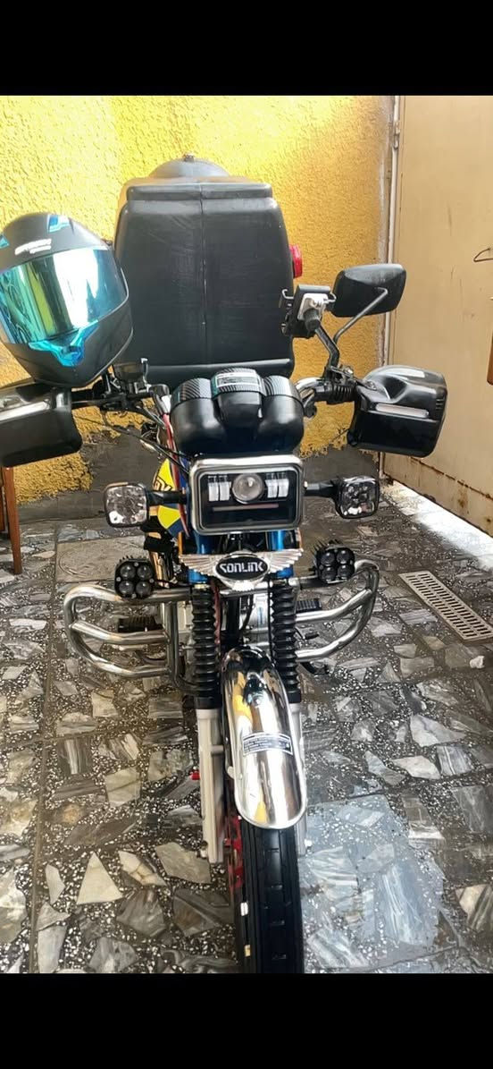 السلام عليكم
سونك للبيع

موديل 25

200cc

كامله من كلشي

وياهه واقيات

ستاند مبايل

فدرايلات 2

منفذ شحن 

بلوجكترات

خوده+صندوك

السعر 925

مكاني زعفرانيه

رقمي ***********
بي واتساب
