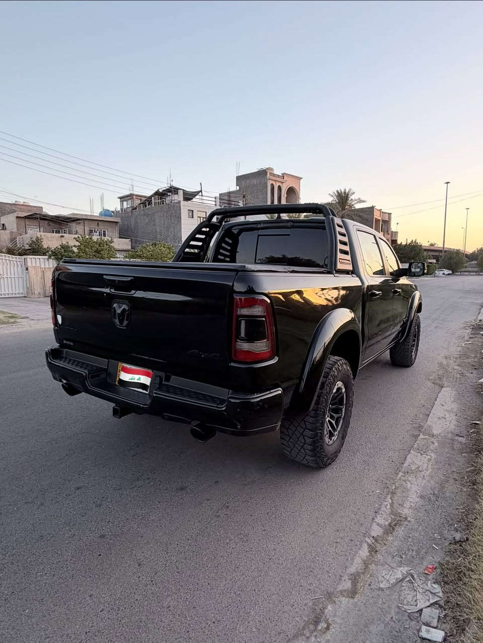رام لمتد موديل 2021 بلاك ادشن 
Ram limited black edition widebody 

فول مواصفات
 
محرك هيميي 5.7

بانوراما 

جكات كهربائية خمس وضعيات

كراسي امامي خلفي تدفئة وتبريد 

شاشة كبيرة تيسلا 

رادارات

نقط عمياء 

كامرات 360 

دوس كهربائية جهتين 

لدات امامي خلفي وعدستين 

خزن ميموري 

ماشية 105 الف مايل 

ويل وتاير trx حجم 18 

سيارة عليه رام بار اصلي 

وعليه widebody kit

منظومة غاز 80 لتر
 
السيارة وارد كندي كلين تايتل 
صار بيه بالعراق طخات بسيطة جدا

رقم اربيل 

السعر 34,500 بي مجال بسيط

مكان السيارة بغداد حي الجامعة

للا ستفسار 
***********
