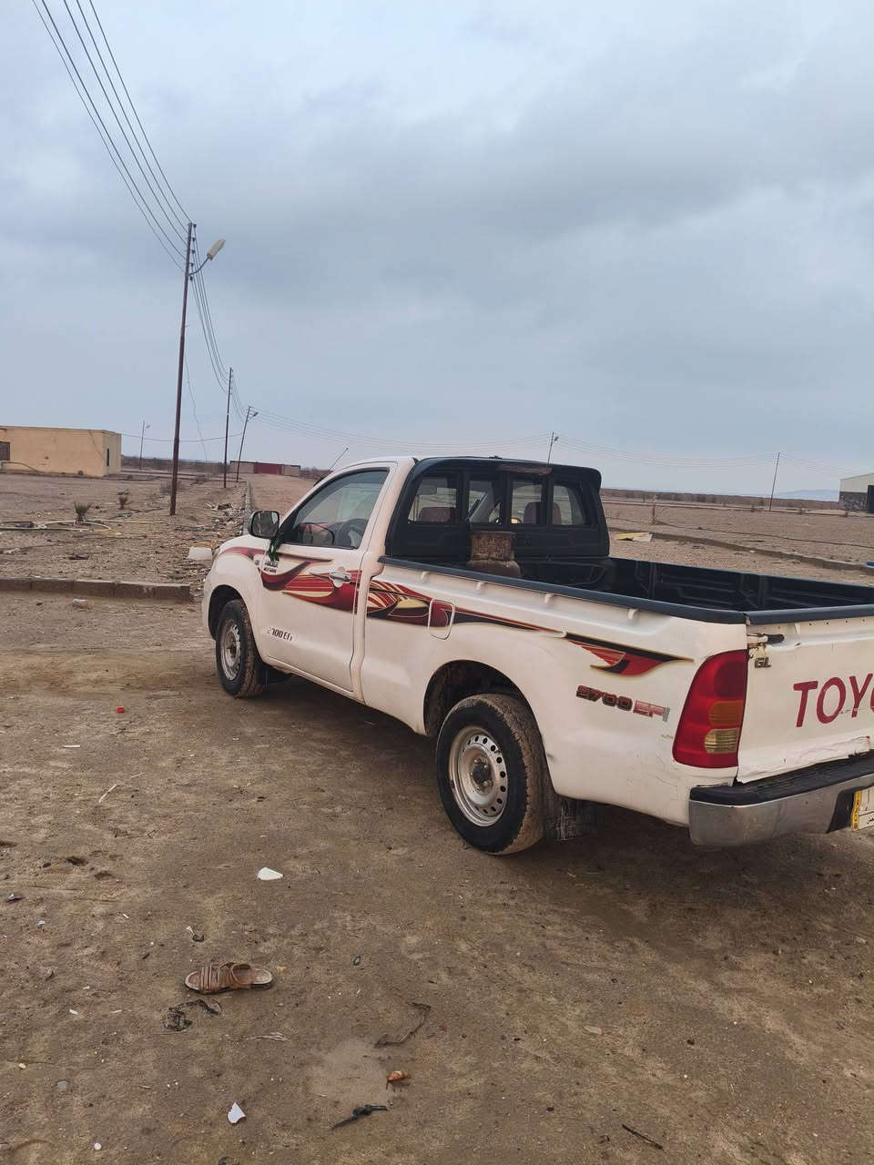 السلام عليكم فلاونزه تك غماره 2007 محدثه 10خطته ودعاميه الخلفيه فقط بيه طخه بل باب السايق ومصلح مكان السياره بلبصره خور زبير بيع او مراوس ب فلاونزه دبل قماره *********** السعر 120وبيه مجال
