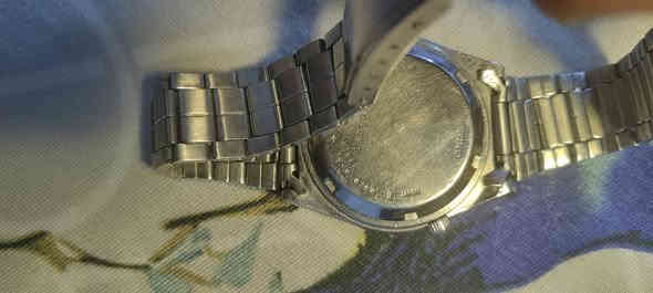 السلام عليكم ساعات سايكو اصلي اوتو متوفر لونين اسود واصفر سعر القطعة مع التوصيل ٤٠ الف والقطعتين مع التوصيل ٧٥ الف سعر نهائي للحجز متواجد اتصال واتساب على الرقم *********** متوفر توصيل جميع المحافظات.
