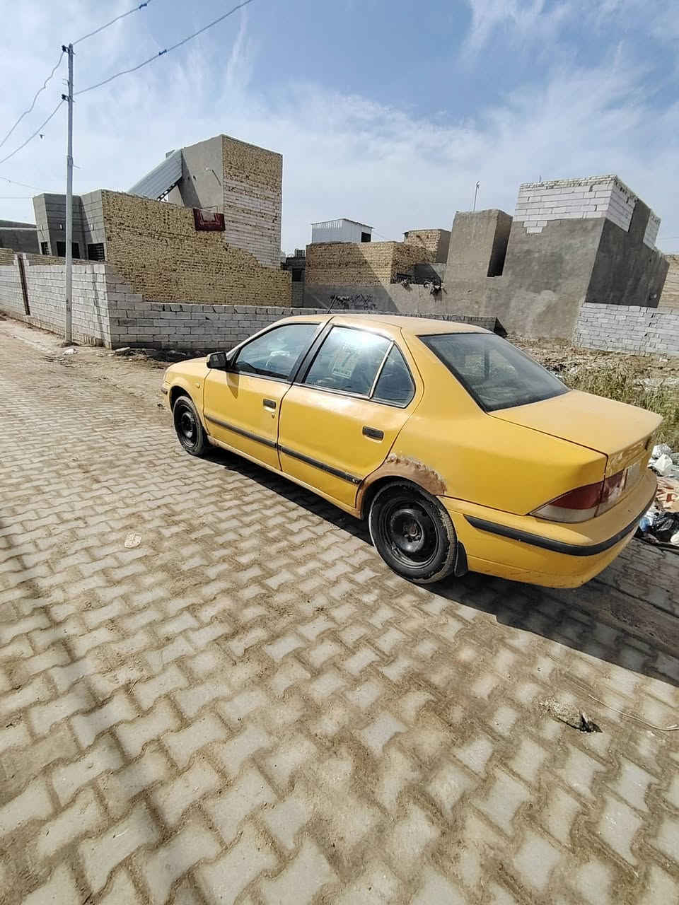 سمند للبيع موديل 12 مكينه كير مكفولات مكان القادسيه *********** يرادله ترتيبات بسيطه سنويه لل29 سعرهه 27بيهه مجال
