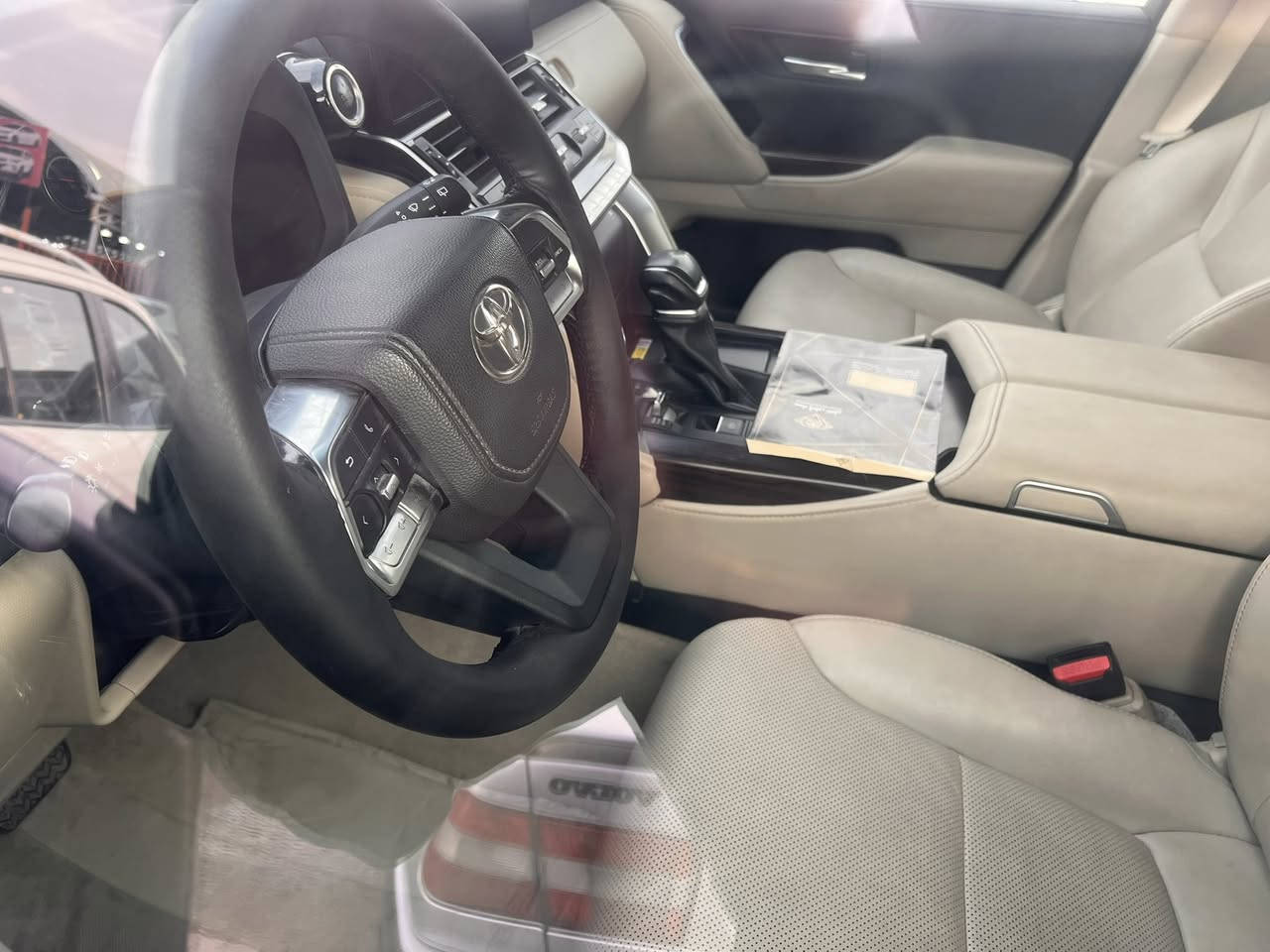 السلام عليكم 
GXR موديل ٢٠٢٢
توين تيربو
ماشية ٧٥ الف حقيقي 
ام الضمان 
شاشات اصلية 
مكفولة 
لون مميز 
السعر 635  مع المجال
63500$ 
***********
التواصل واتس اب واتصال مباشر
