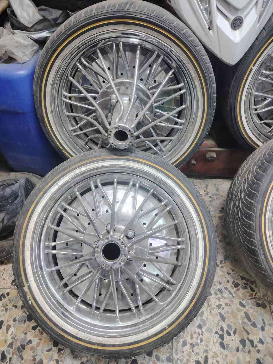 عندي تخم ويل امريكي اصلي نظيف جدا مع تخم ادبتر مع تخم استدات وصواني كامل مكمل حجم 20 للبيع


**إذا كنت صاحب هذا الإعلان وتريد حذفه لأي سبب، رجاءا أرسل رسالة إلى الدعم الفني**