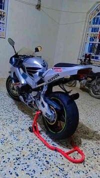 CBR RR 929 هوندى  السلام عليكم  دراجه هونداى مبدل طابوكه  الدراجه ناعم...