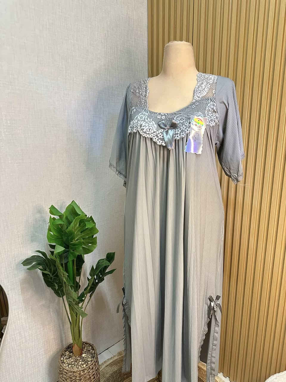 #شلحات_زبده 🎀
قياس فري سايز يلبس من وزن 50 الى وزن 90 

🎀⤵️

للحجز والاستفسار يرجى مراسله الصفحه
رقم هاتف واتساب ***********
توصيل بسماية 1000
بغداد 5000
محافضات 6000
يوجد دفع عن طريق الماستر كارد ✅💵
