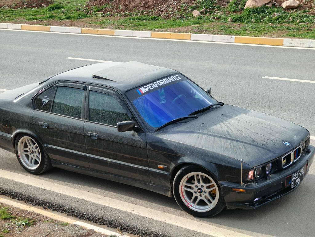 سەرەتا بەناوی خوای گەورە و میهرەبان bmw 525i گێڕ تۆماتیک فوول مواسەفات مۆدێل 1992 ئاڕم هەولێرە پاکانە و هەموو شتی بۆ کراوە بە شەرتی غرامە گێڕ و مەکینە و تەقەو ڕەقە بەشەرت سڵایت شاشە ئایپات چوار جام کارەبا بۆنیت گەورە پێش گەورە تەبریت مەرکەزی تەبریت لەسەر سویچ سارد و گەرم کارەبای و گشت گیانی مەزبووتە ویل 17 M لایت ئەڵقە سەیارەکە حیزامە بۆ جوانی بێ دەعم بێ لێدران هەتا بڵێی شتێکی جوان و پاکە ماڵی دۆستە بۆ زانیاری زیاتر پەیوەندی بکە ژ.م *********** كويسينجاك, أربيل
