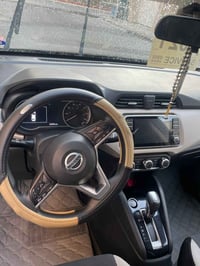 نيسان فيرسا شكل المكسيكي الحديث موديل 2021  مواصفات sv  داخل لونين  مس...