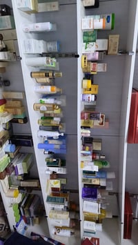 مستحضرات تجميل • العناية بالبشرة • ٨٠٠ قطعة
