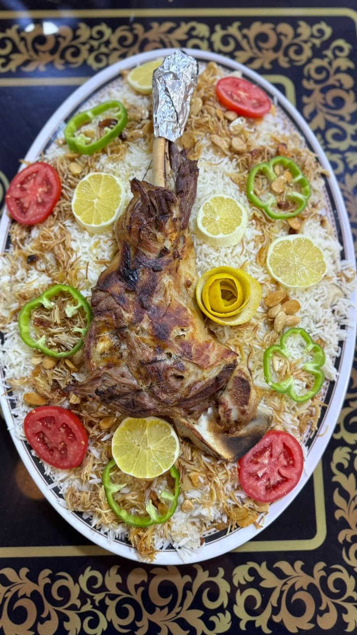 مطعم الميزان
شوي طليان ، طبخ مناسبات، كباب على الساطور 
حياكم الله وكل الهلا

رقم الحجز ***********
