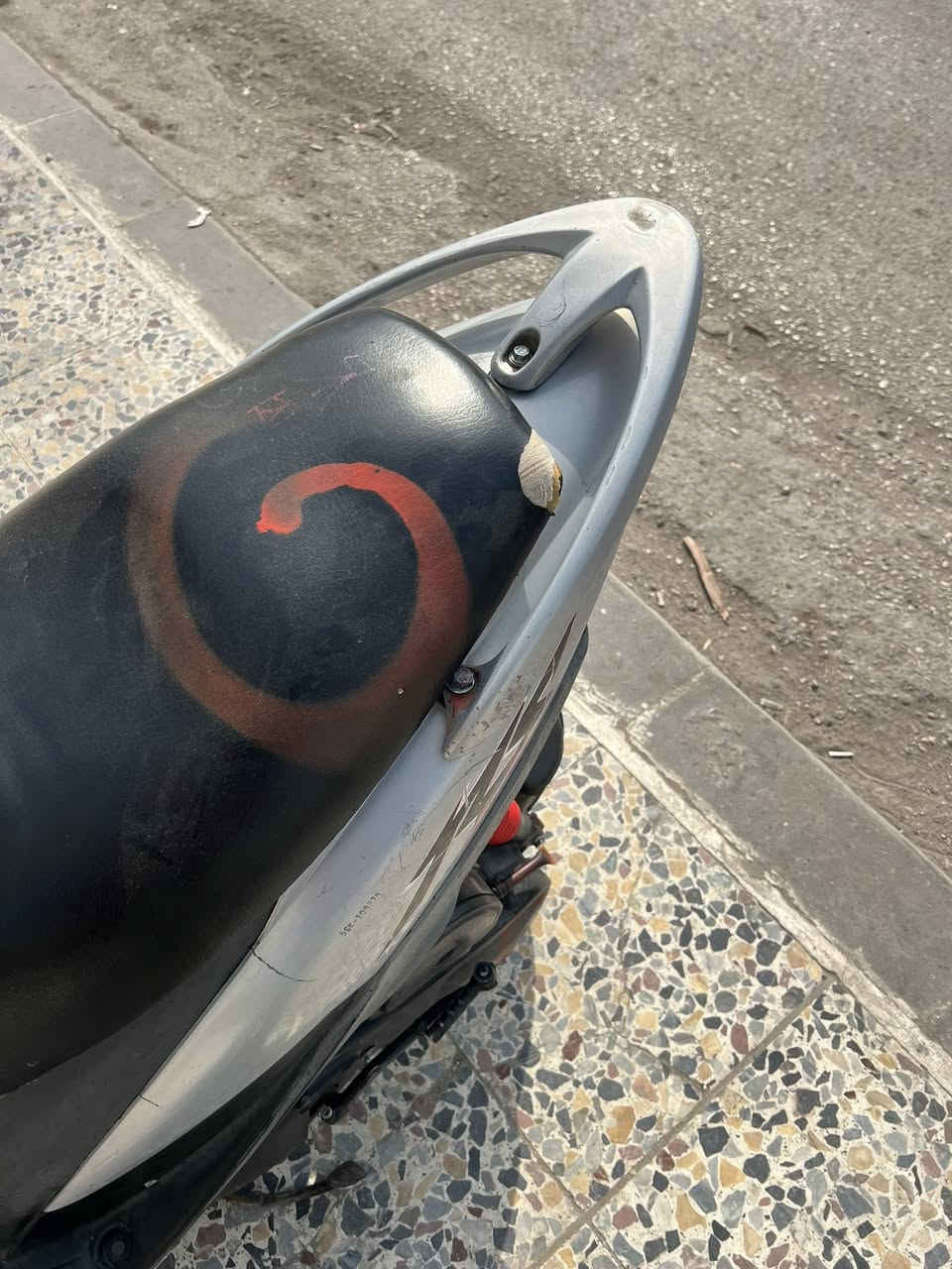 ماكس عدله بلادي49
مكاني شارع سناتر رقم تلفون 
***********
‎دراجه مال حاويه كلهه بلادي ختم واحد 
سعره 825بيه مجال
