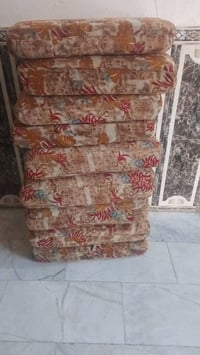 مخدات سفنج • ٩ قطع • ناصرية
