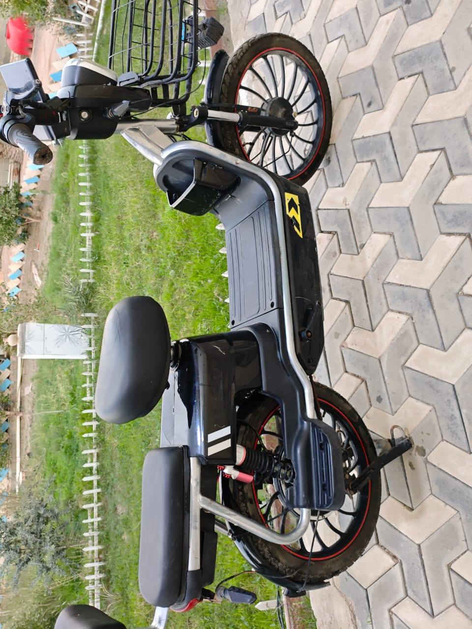 بايسكل شحن للبيع بطاريات ضعيفه العنوان كربلاء قرب السايلو السعر 100 ألف للاتصال ***********
