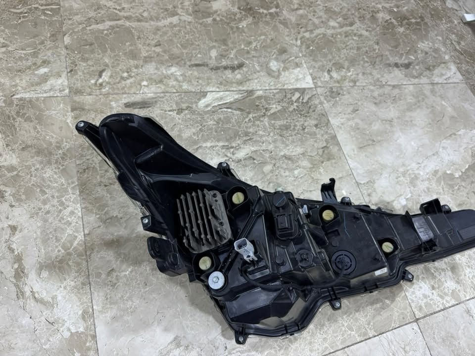 لايت للبيع بلادي مال كورلا هايبرد شكل امريكي بي كسر بالجامه بس ***********
