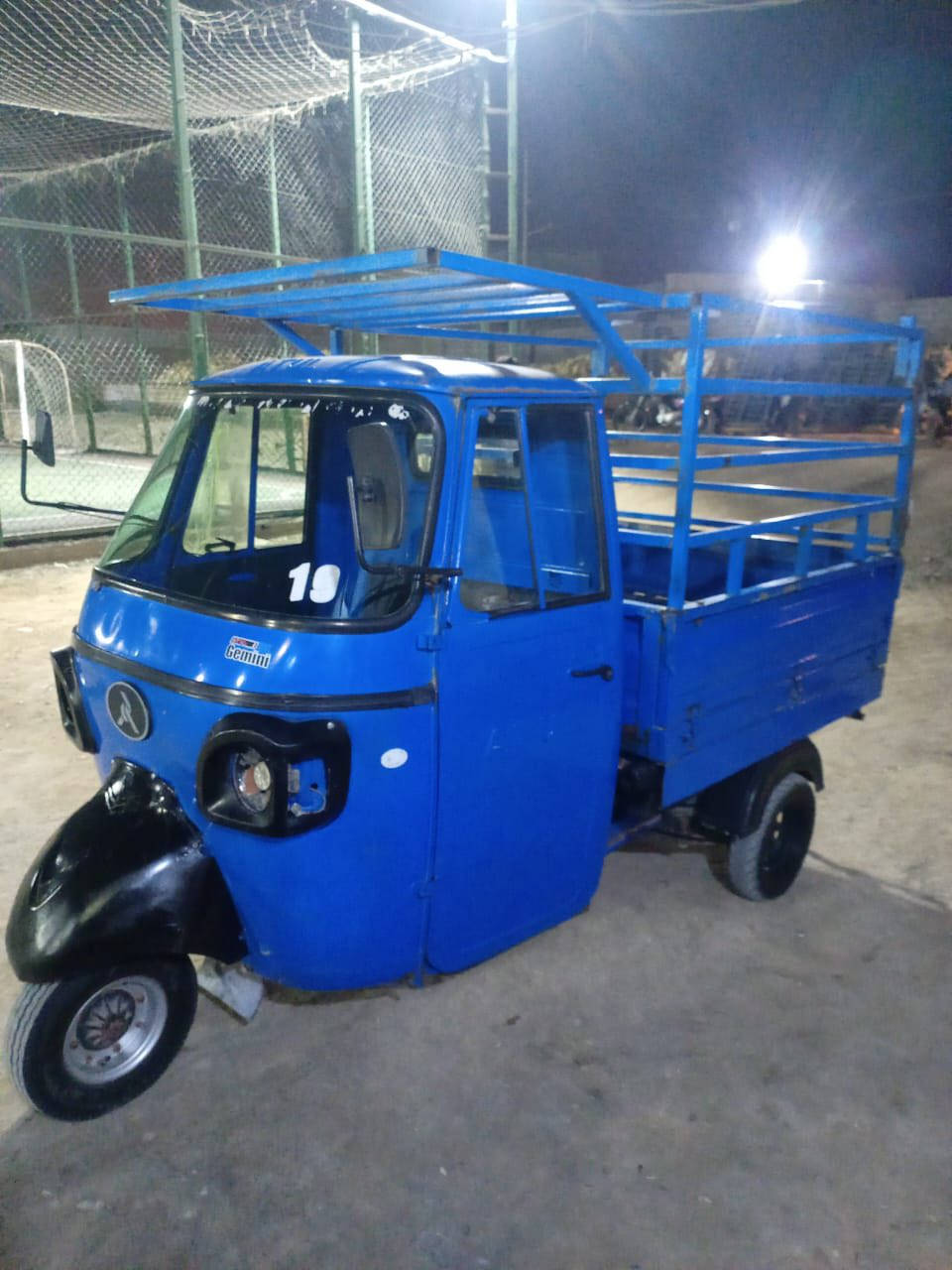 سلام عليكم تكتك ادوات للبيع نضيفه للبيع سعر ٤٠٠ وبيها مجال قضاء المدينه مكلف بنشر رقم راعيها ‭٠٧٧٠ ٨٤٢ ٤٩٠٥‬
