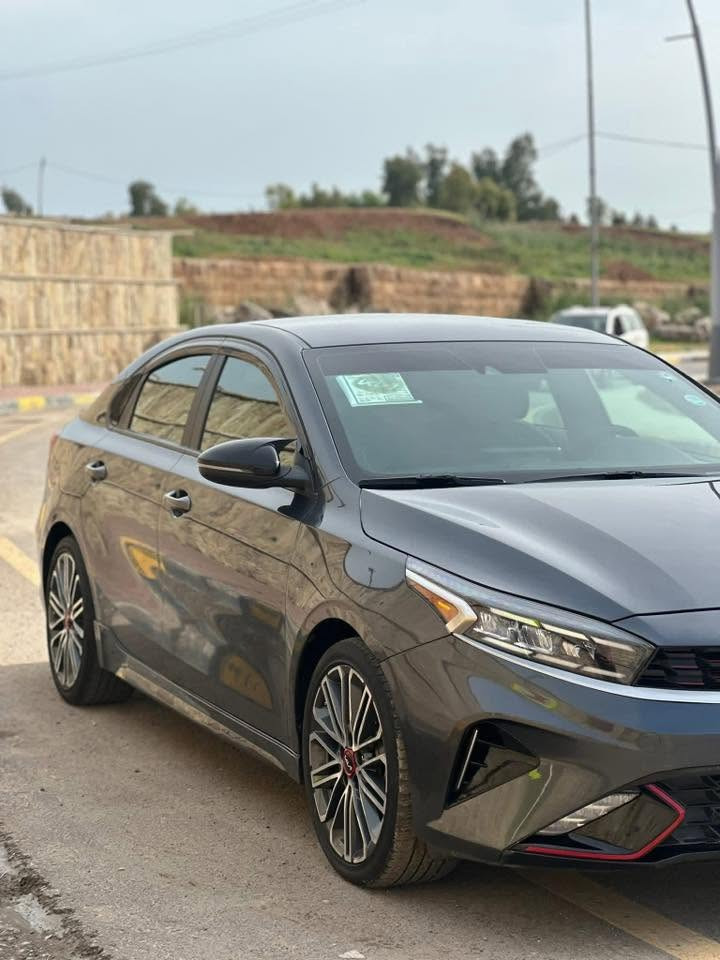 جي تي . جديدة

🚗 كيا فورتي GT موديل 2023
سيارة رياضية بحالة ممتازة ومواصفات كاملة
🔹 المحرك: 1600 تيربو قوي واقتصادي
🔹 الكير: أوتوماتيك 7 سرعات (DCT)
🔹 شاشة كبيرة أصلية
🔹 شفتات تبديل سرعات بالستيرن
🔹 كاميرا خلفية
🔹 رادار أمامي وخلفي
🔹 نقطة عمياء
🔹 أوتو هولد (توقف ذاتي)
🔹 هاند بريك إلكتروني (زر)
✨ مواصفات إضافية:
ويلات 18 سبورت
دبل كزوز حقيقي
سبايدر أصلي بالجنطة
تشغيل بصمة 
تشغيل عن بعد 
شحن موبايل لاسلكي سريع
تبريد منفصل (مناخين) + تبريد خلفي
مقاعد جلد ومخمل أصلية
ضرر السياره باب واحد 
مكان السياره الموصل الأيسر
التصال ***********
السياره مال جناي كلش نضيفه وجديده كلها وضع شركه ماشيه ٣٢ميل رقم أربيل تحويل ثاني يوم
