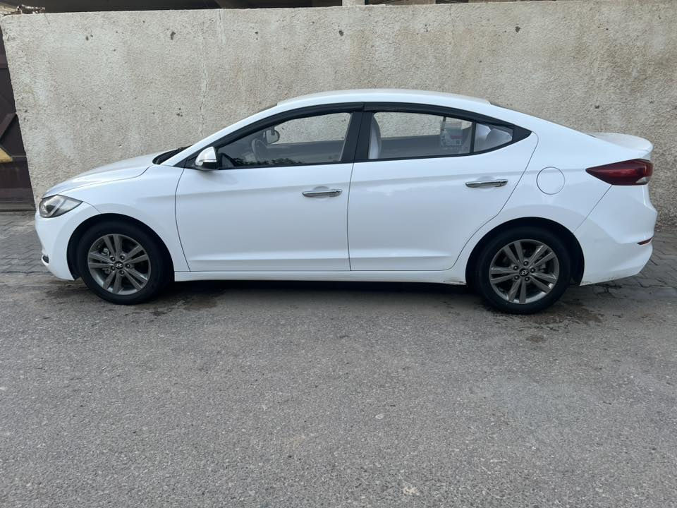 السلام عليكم 
هونداي النترا خليجي موديل 2017 
محرك 2000  
رقم اربيل إنگليزي 
السيارة مبدل بيه قطعتين شركة باب سائق + چاملغ بلادي السيارة جاهزة مابيه نقص 
منظومة تبريد جديدة بالكامل / أوتوماتيكي 
تحكم ستيرن اشاير بالمري تبريد خلفي شاشة أندرويد دوشمة جديدة 
مكان السيارة نجف / كوفة / حي ميسان 
غير موجود على الفيس بوك

السعر 145 
للتواصل / ***********
