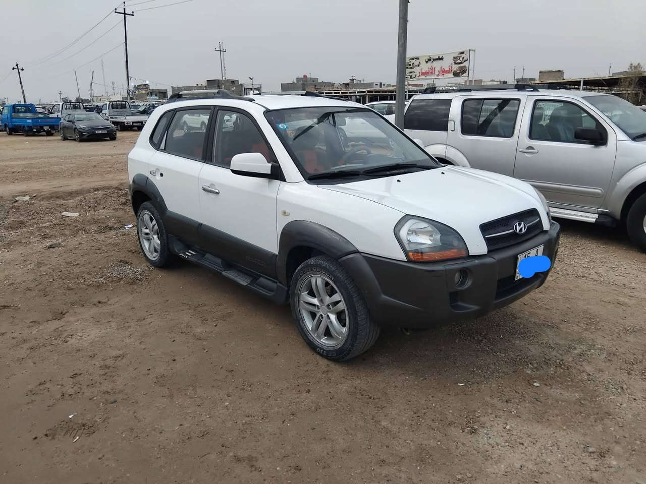 سلام عليكم للبيع فقط توسان 2009 وارد خليجي رقم انبار الدولي هزه وسنويه جديده تحويل مباشر مكينه 2000 دوش ابلادي محرك وگير مكفولات صدر امامي وخلفي جديد كهربائيات كلهه شغاله تبريد تدفئه جاهزه سياره حيل نظيفه بيهه قطعتين صبغ چاملق وبنيد بدون دواخل مكان الرمادي سبعه كيلو السعر 105وبيهه مجال رقم الهاتف ***********
