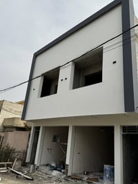 عرض مميز وتجاري  عماره تجاريه المساحه ٢٠٠متر ١٠*٢٠ تحتوي العماره على و...