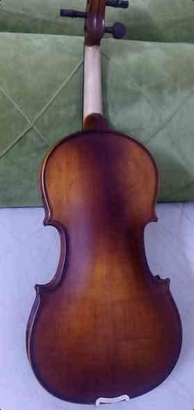 كمان حجم 4/4 ماركة أنتونيوس ستراديفاري في بغداد (***********)
