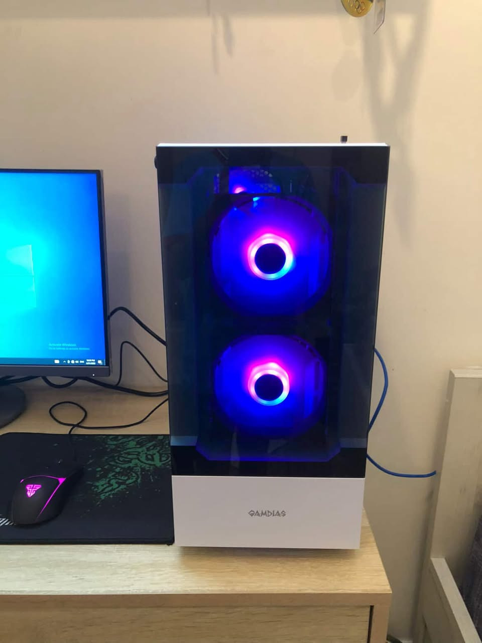 بي سي مع الشاشه 144 هرتز للبيع
المواصفات مذكوره بالصوره
السعر ٨٠٠ الف وبيه مجال 

للتواصل خاص او على الرقم ***********
