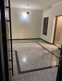 🏢 شقة للإيجار – زيونة / محلة 714 📍 الطابق الثاني – يوجد مصعد في البناي...