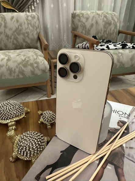 السلام وعليكم
ايفون 16 برو ماكس 256
نموذج M 
الجهاز نضافة100‎%‎
باكيتة موجود
مكاني بغداد الكرخ 
رايدة مليون و275 الف وبي مجال
شراي اتصل ***********موجود واتس اب
 من رخصة الادمن
