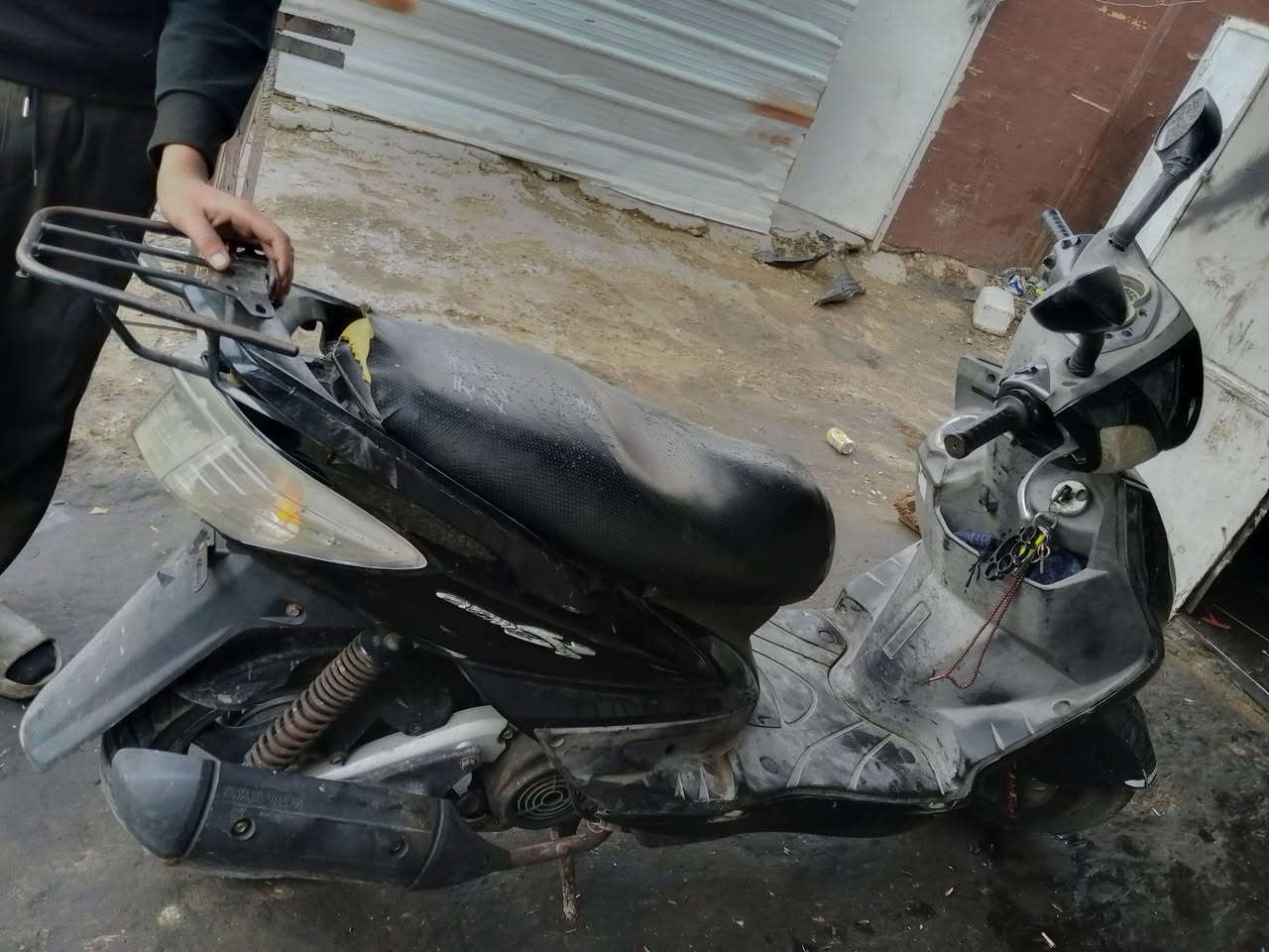 السلام عليكم للبيع بغداد سعرهة 650رقم ***********
