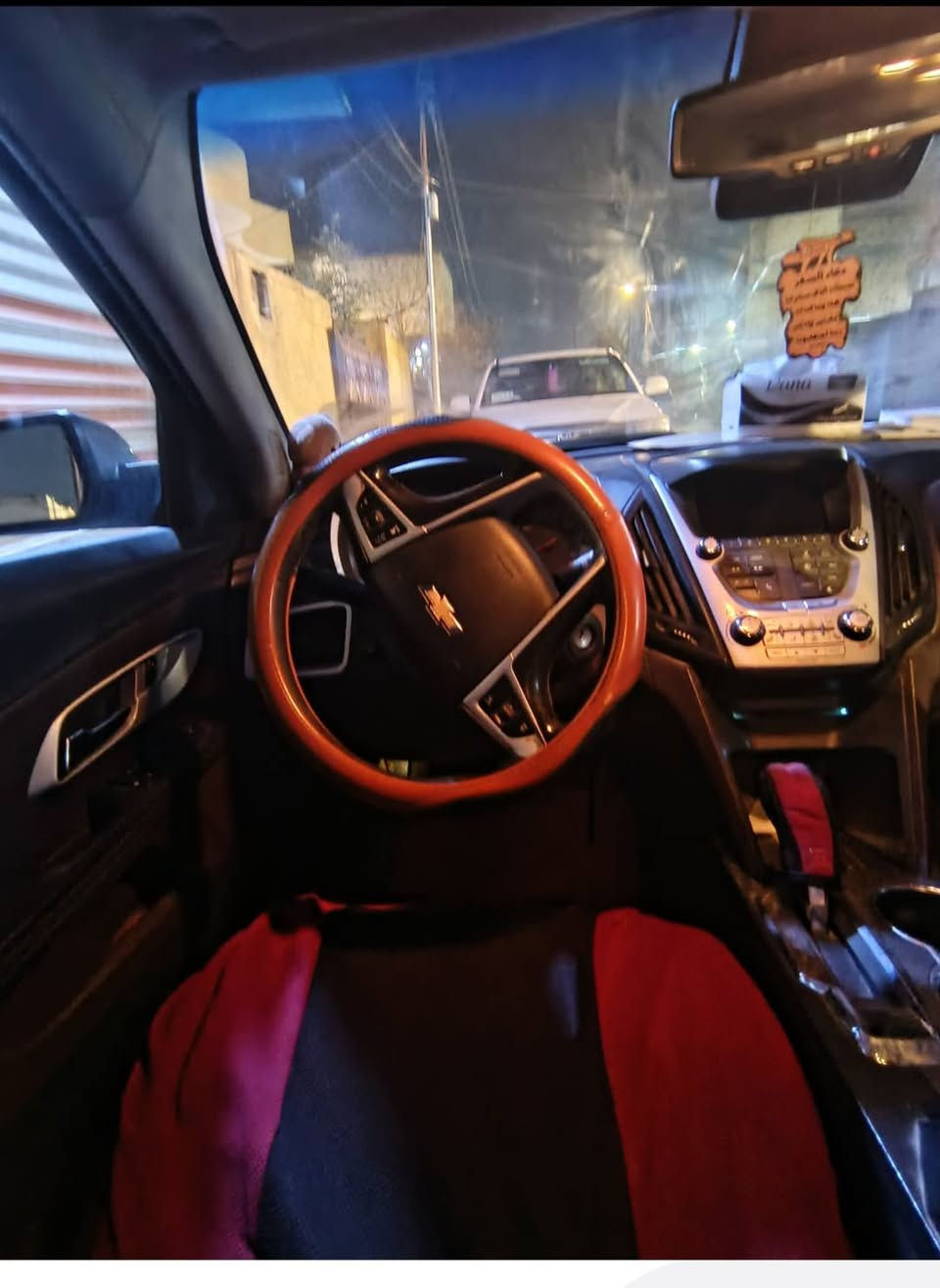 سلام عليكم.. سيارة اكوينكس.. رقمها بغداد.. موديل 2012 جاهزه حداديه باتري سلف.. ضربته بالخلف السعر 87 ورقه.. مكانه البصرة  ***********
