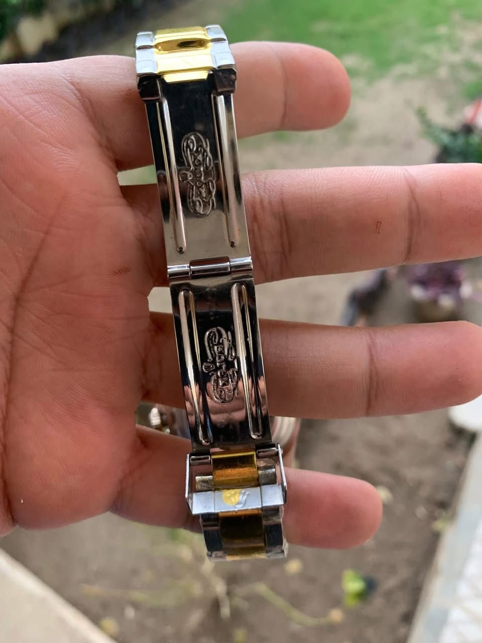 اخوان رولكس اتوماتيك طلعتي بهذا الشكل جامتها مادري شنو واكع عليها

خلي سعرك  ب يرضي بي الله وبالعافية


**إذا كنت صاحب هذا الإعلان وتريد حذفه لأي سبب، رجاءا أرسل رسالة إلى الدعم الفني**