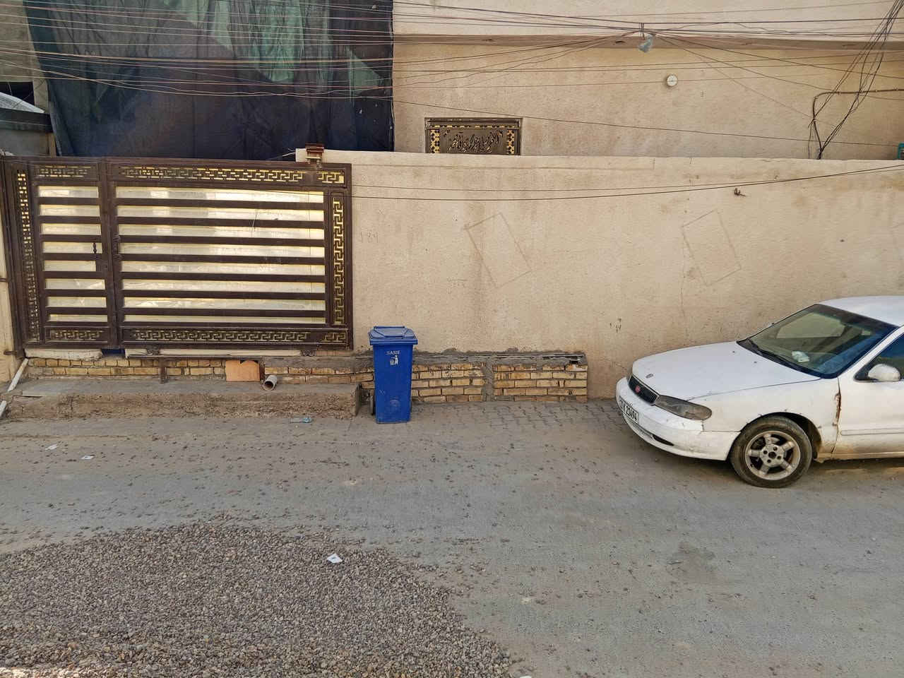 دار للبيع مساحه ٢٠٠م الواجهه ١٦ نزال ١٢/٥٠٠ ٣غرفه + مطبخ +ااستقبال طابق واحد غرفه نوم واحده طابق ثاني قرب شارع ٦٠ الهياكل نهايه شارع خوله الاتصال بل رقم***********
