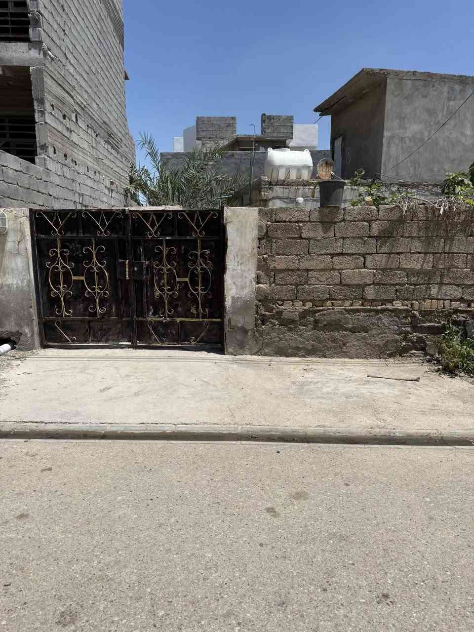 السلام عليكم
يتوفر قطعه ارض للبيع ٢٠٠ متر طابو ملك صرف سند مستقل باسمي تحويل ثاني يوم 

واجه ١٠ م ونزال ٢٠ م

الموقع 📍ديالى تقاطع الساده حي العسكري 

خدمات كامله شارع ١٠ متر تبليط

كهرباء ماء مجاري خارجيه 

السعر مناسب 

للاتصال والاستفسار ***********
