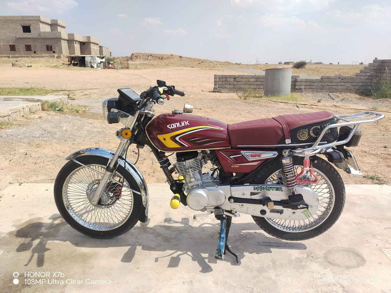 السلام عليكم تايكر للبيع موديل 25 محرك كير شرط كهربائي كلها شغاله السعر 700 وبيه مجال قليل المكان بيجي للاتصال :***********
