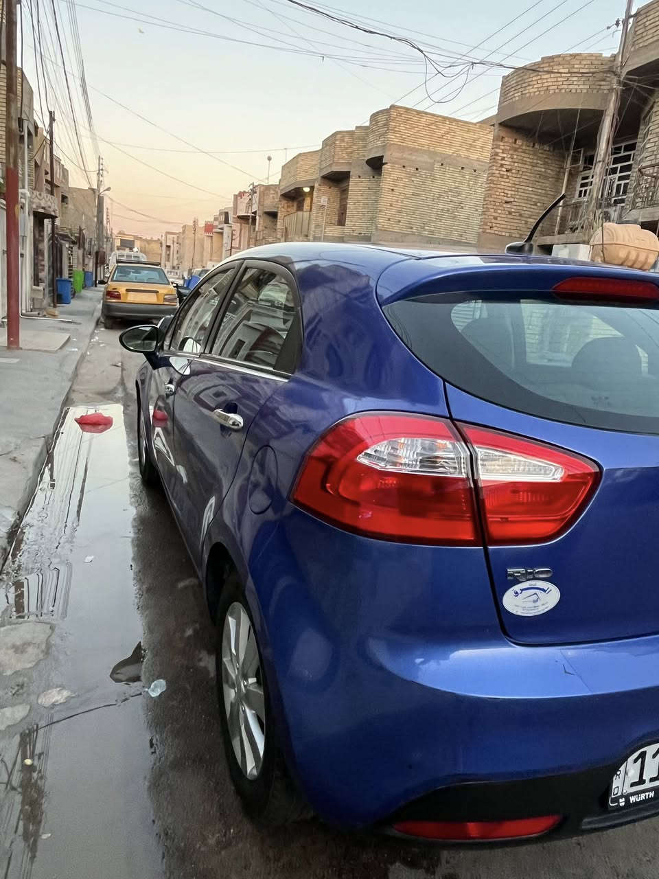 ريو هاشباك موديل 2013 السياره مثل ما موضح بلصور للبيع السعر90ورقه رقمي ***********واتساب للاستفسار اكثر مكاني بغداد  الغزاليه السياره رقم بغداد نضيفه جدا وممشاها موضح بصور

