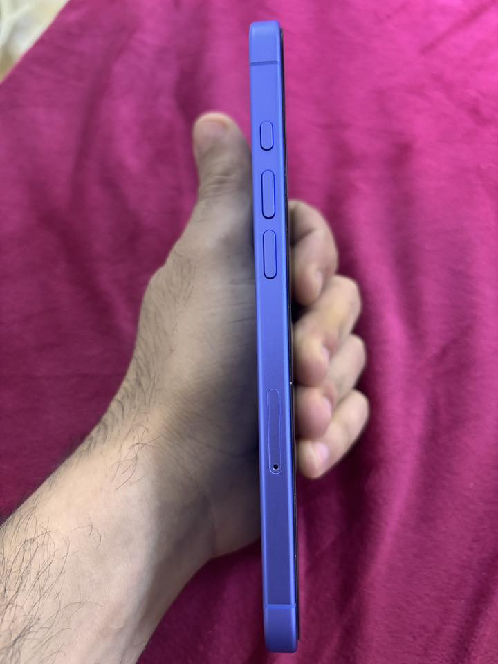 السلام عليكم 16بلس استخدام كلش قليل نضيف فول كلشي ويا كارتونه الواير مال شحن الاصلي مالته حتى الازكه مال كارتونه موجوده بطاريه 100 دورات الشحن57 مساحه التخزين 128 كلشي شغال الضمان مال جهاز يخلص 2027 بعده بلضمان مراوس وذا سعر عجبني أبيع واتساب ***********
